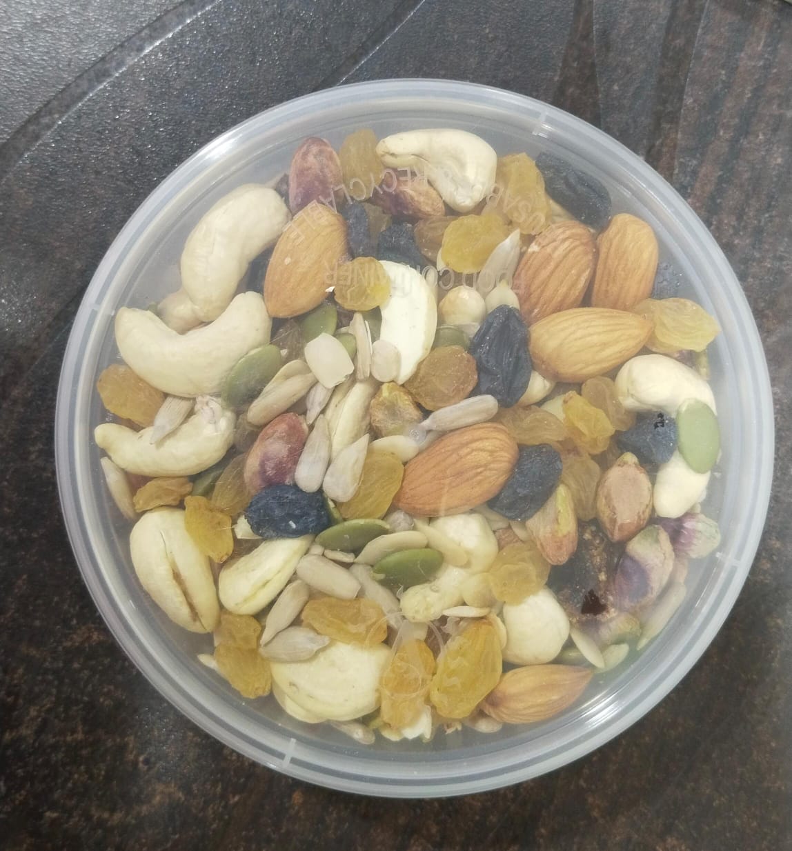 MIXED DRYFRUITS ROUND BOX